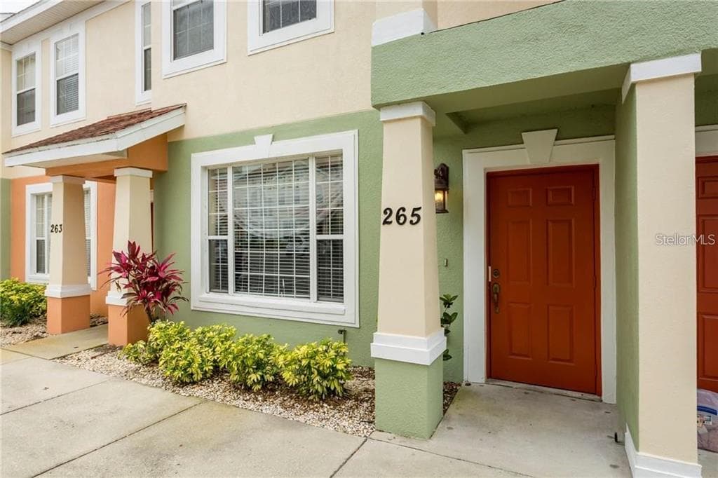 265 ALEXANDER WOODS DRIVE PLANT CITY, FL 33563