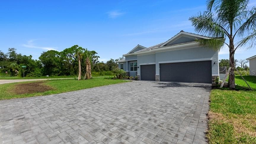 13276 HOLTVILLE AVENUE PORT CHARLOTTE, FL 33981