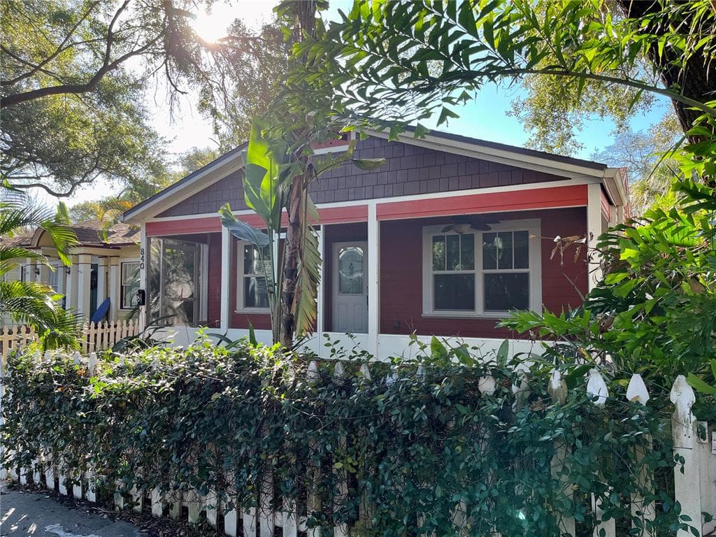 840 9TH AVENUE S ST PETERSBURG, FL 33701