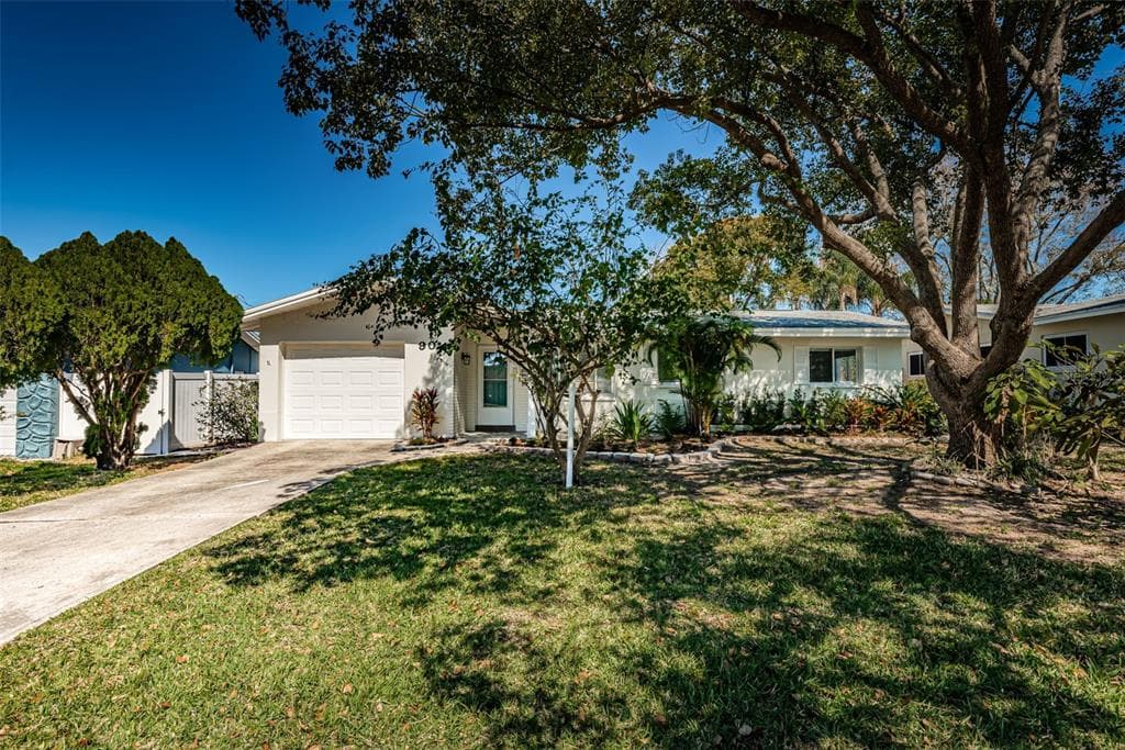 90 AVON DRIVE UNIT L SAFETY HARBOR, FL 34695