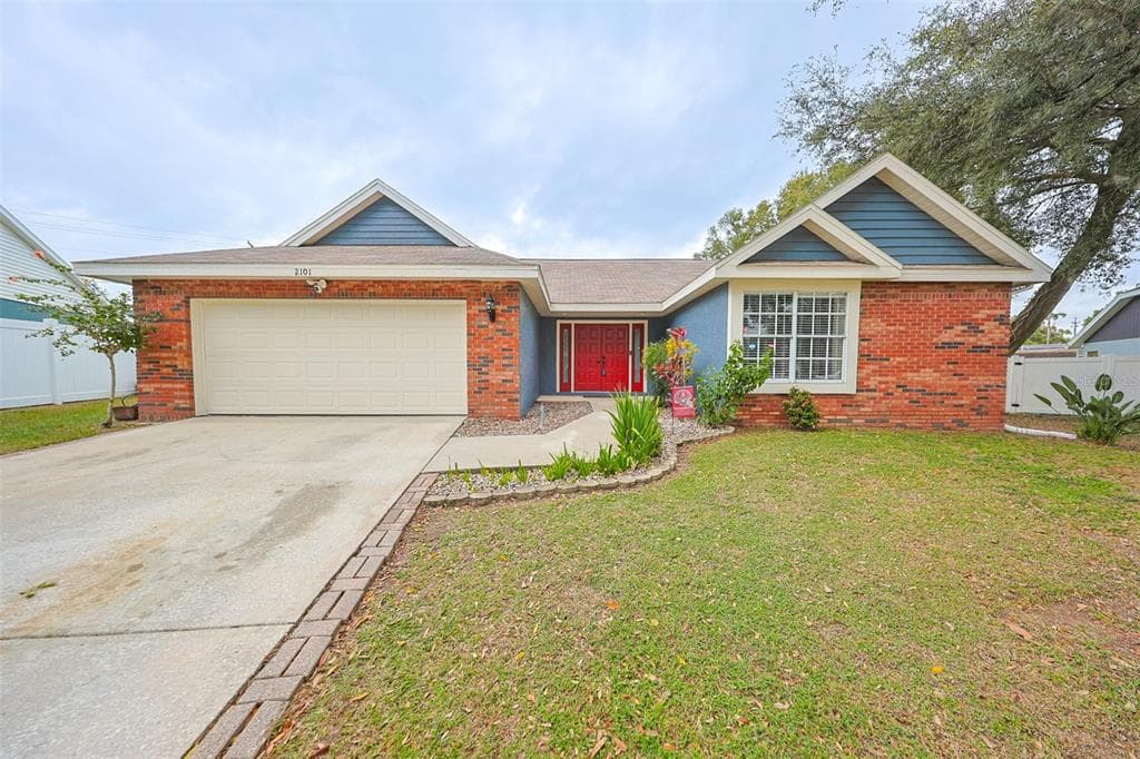 2101 DARLINGTON OAK DRIVE SEFFNER, FL 33584