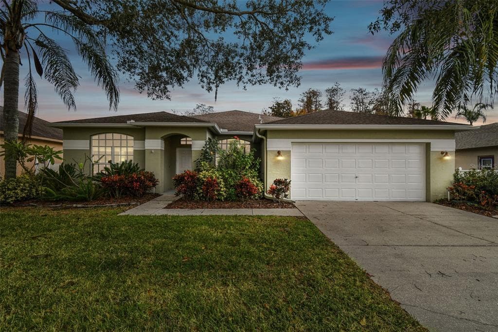19814 WYNDHAM LAKES DRIVE ODESSA, FL 33556