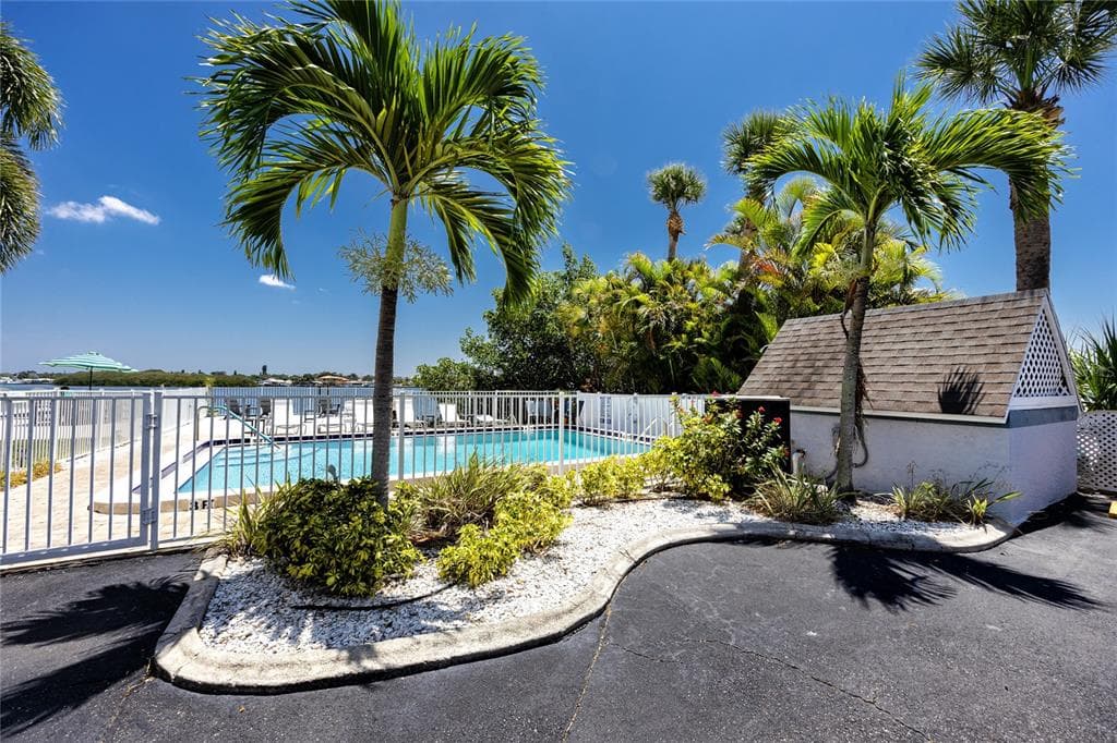 1859 SHORE DRIVE S UNIT 102 SOUTH PASADENA, FL 33707