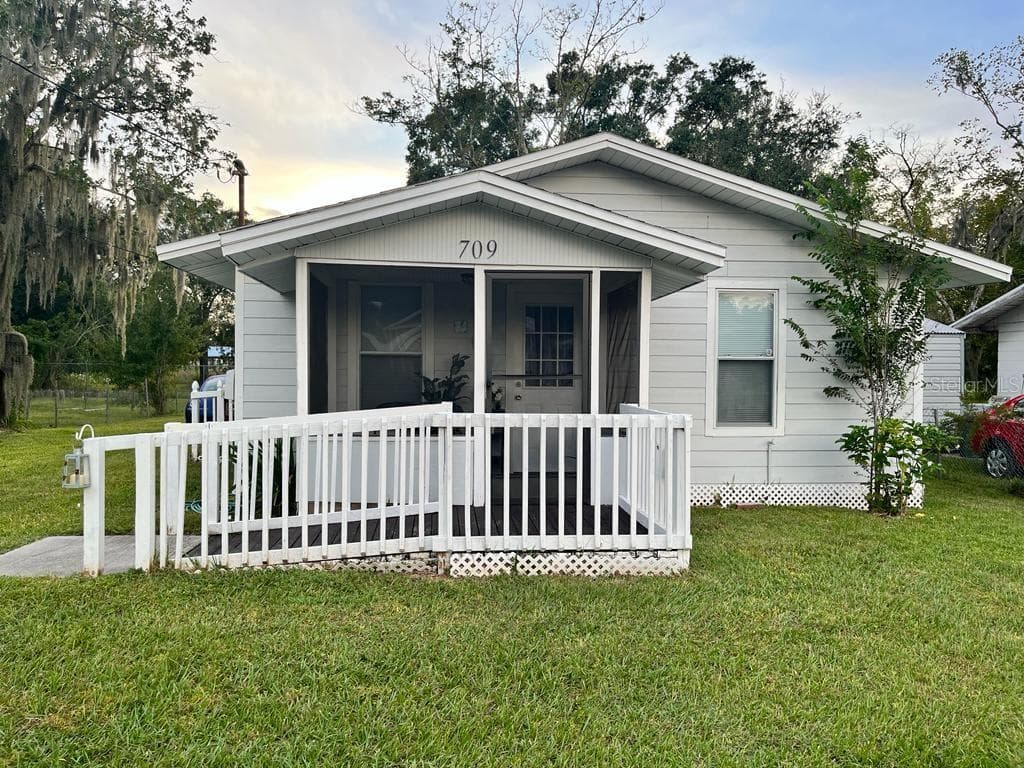 709 S FRANKLIN STREET PLANT CITY, FL 33563