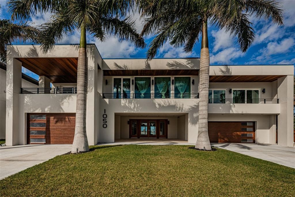 1050 BOCA CIEGA ISLE DRIVE ST PETE BEACH, FL 33706