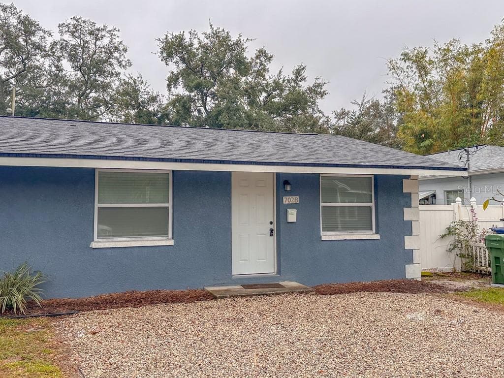 702 W PLAZA PLACE TAMPA, FL 33602