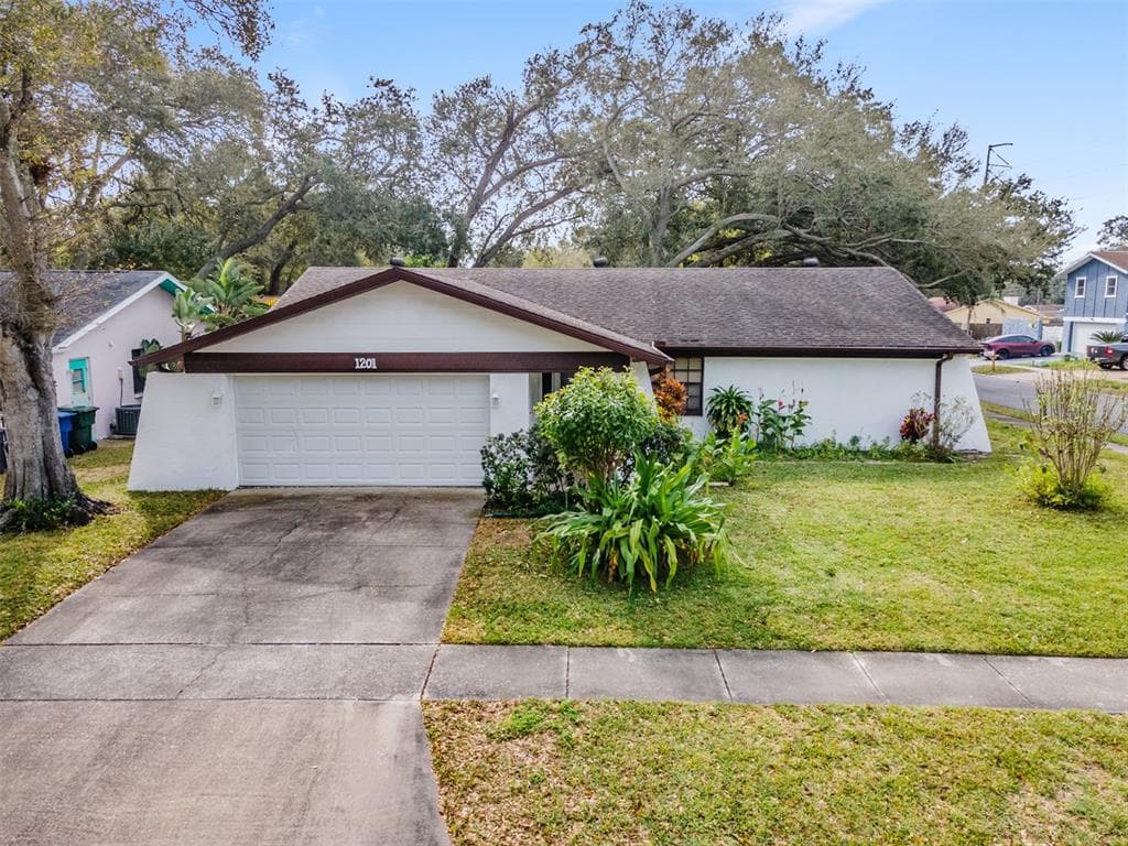 1201 MARKLEY DRIVE