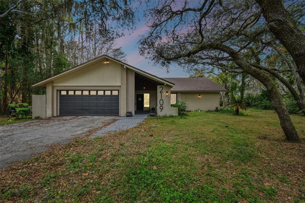 2109 PEPPERELL DR NEW PORT RICHEY, FL 34655