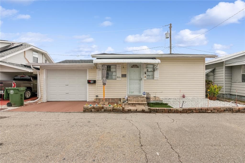 16 PONCE DE LEON STREET BRADENTON, FL 34208