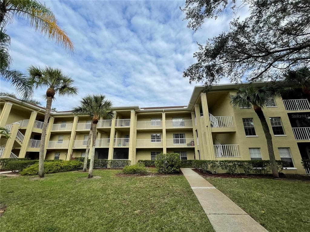 2690 CORAL LANDINGS BOULEVARD UNIT 718 PALM HARBOR, FL 34684