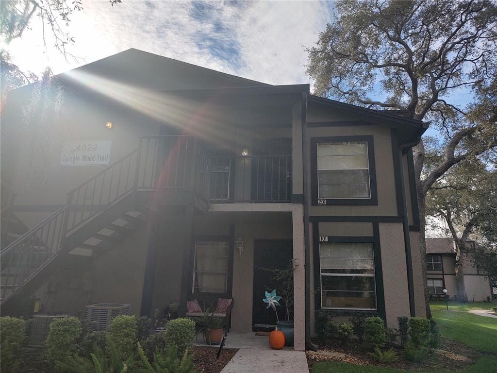 4022 TUMBLE WOOD TRAIL UNIT 201 TAMPA, FL 33613