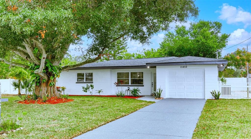 11452 114TH AVENUE SEMINOLE, FL 33778