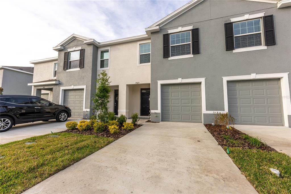 33027 TULIP PETAL LANE WESLEY CHAPEL, FL 33545