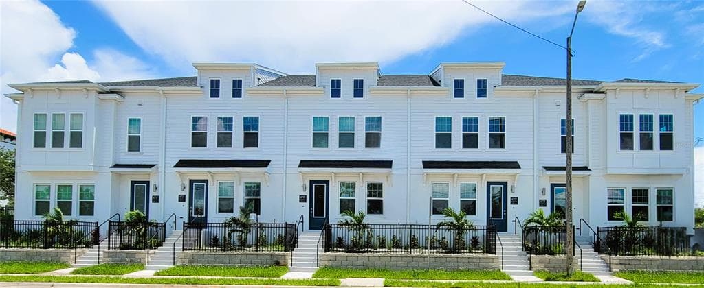 4717 W MCCOY STREET UNIT 15 TAMPA, FL 33616