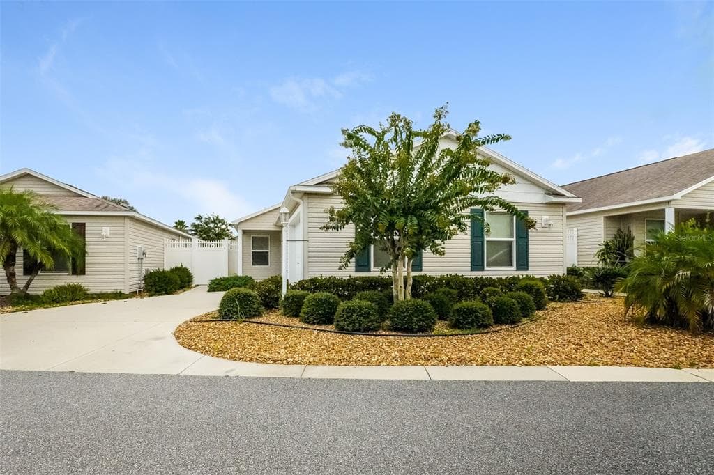 878 EMPORIA PLACE THE VILLAGES, FL 32163