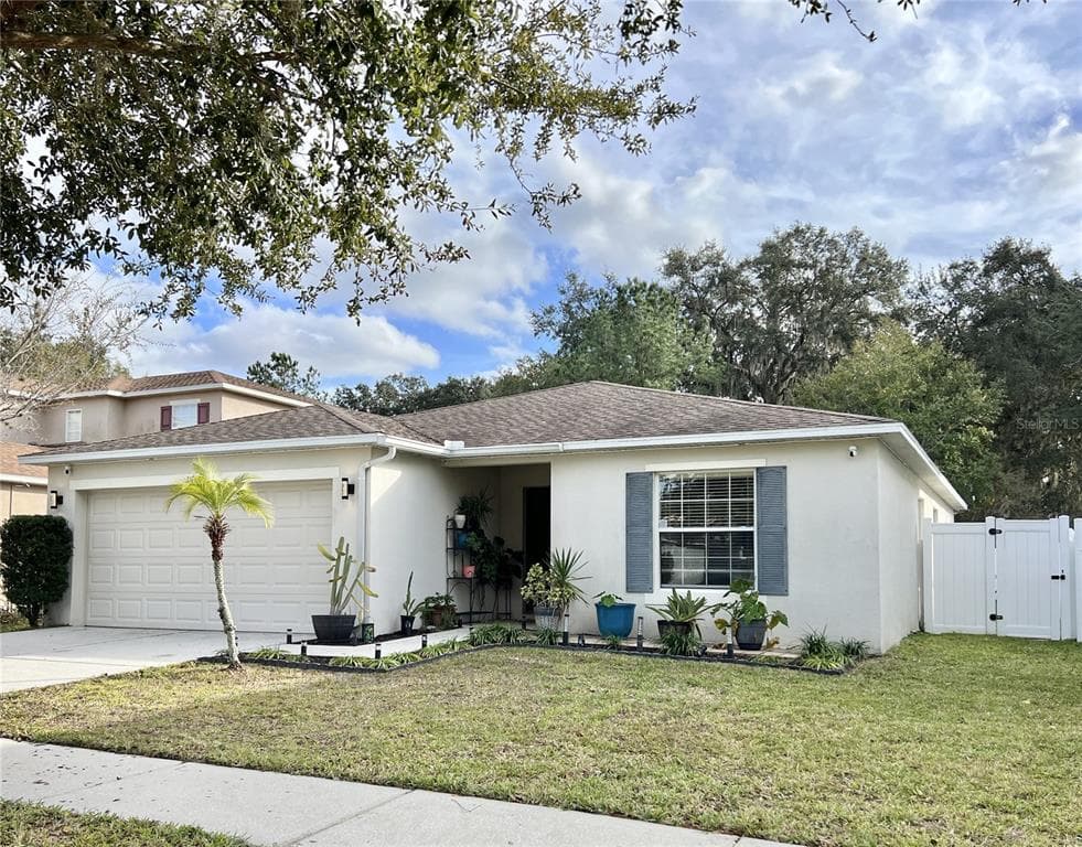31010 MANDOLIN CAY AVE WESLEY CHAPEL, FL 33543