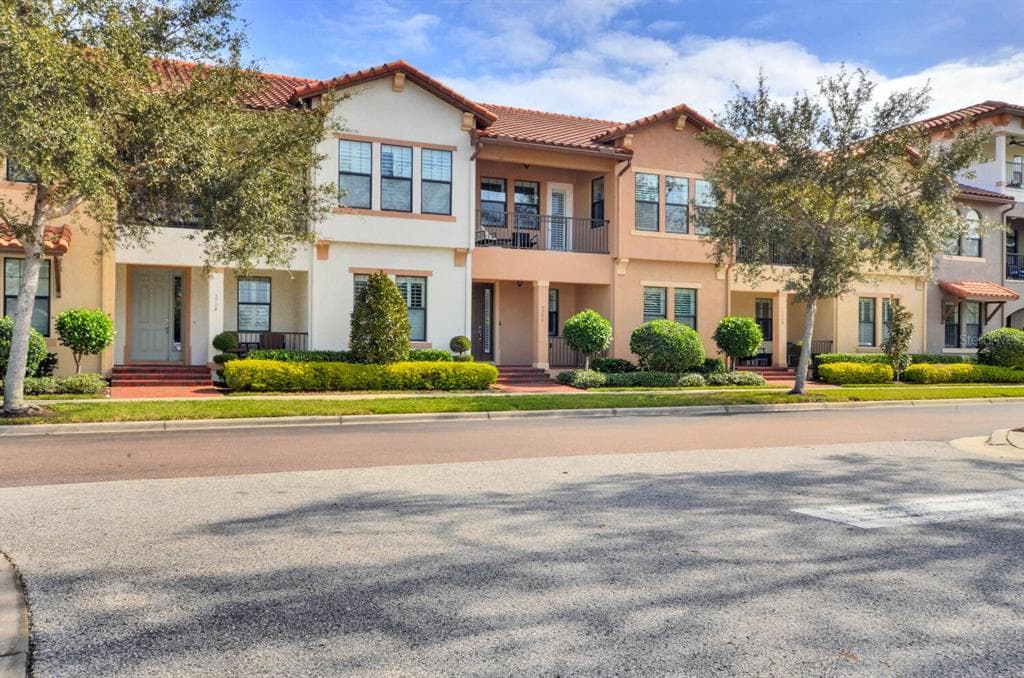 5906 YEATS MANOR DRIVE TAMPA, FL 33616