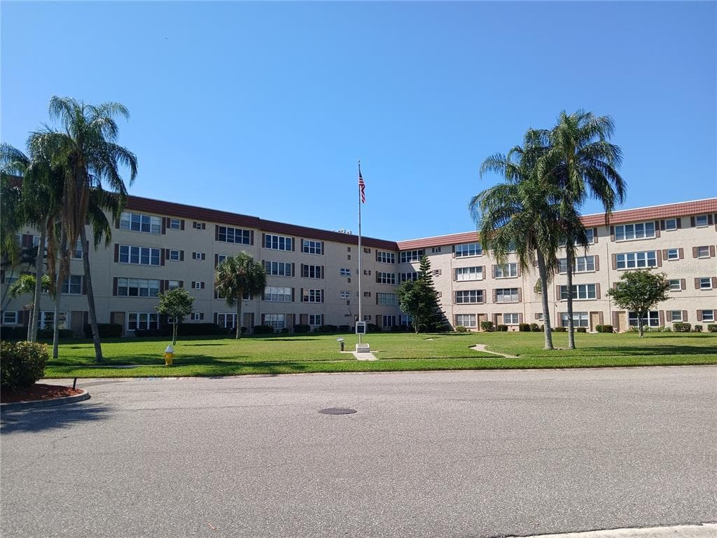 9950 62ND TERRACE N UNIT 217 ST PETERSBURG, FL 33708