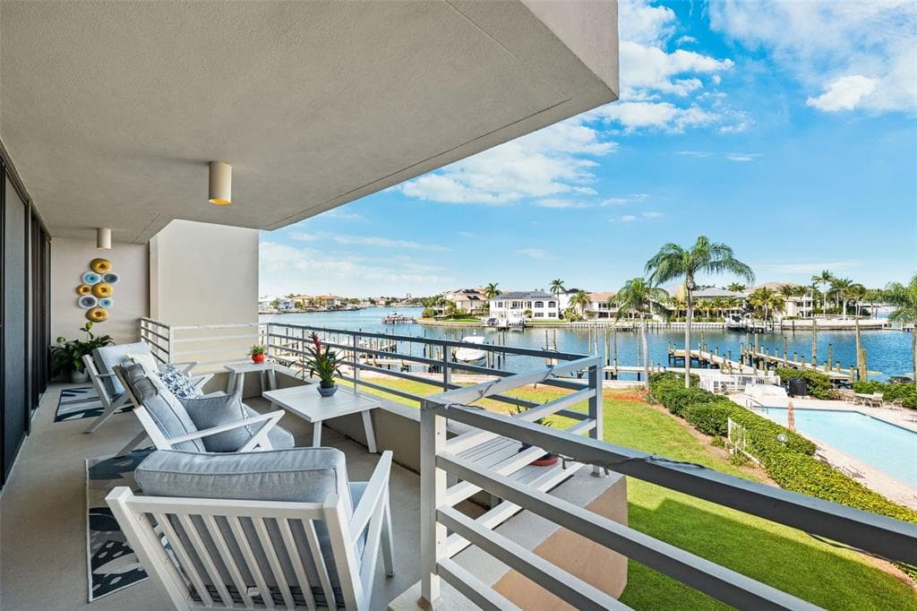 2795 KIPPS COLONY DRIVE UNIT 205 GULFPORT, FL 33707