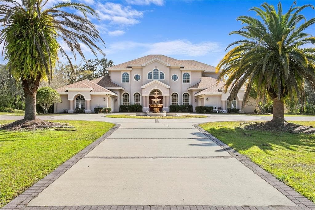 2270 N HIGHLAND AVENUE TARPON SPRINGS, FL 34688