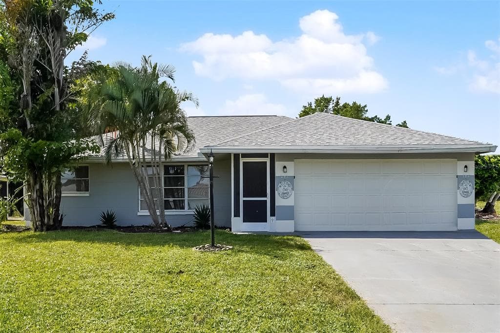 217 ALSACE AVENUE VENICE, FL 34293