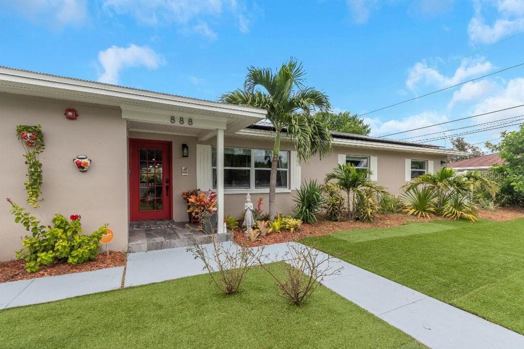 888 JOAN STREET DUNEDIN, FL 34698