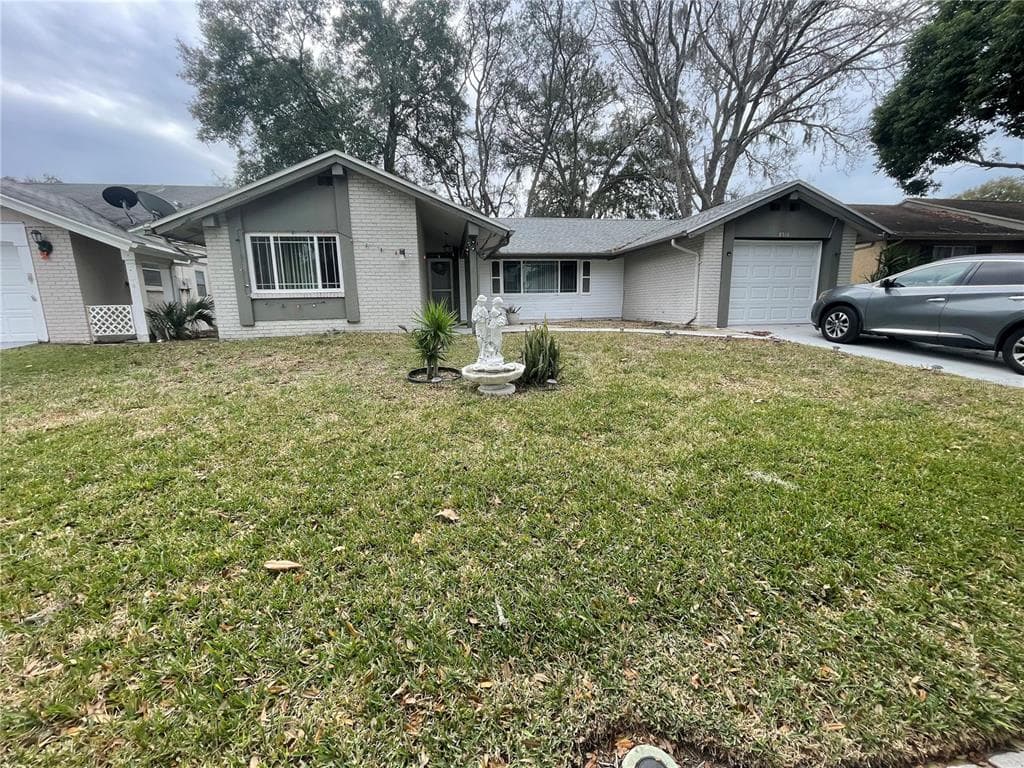 8516 ARROWHEAD DRIVE HUDSON, FL 34667