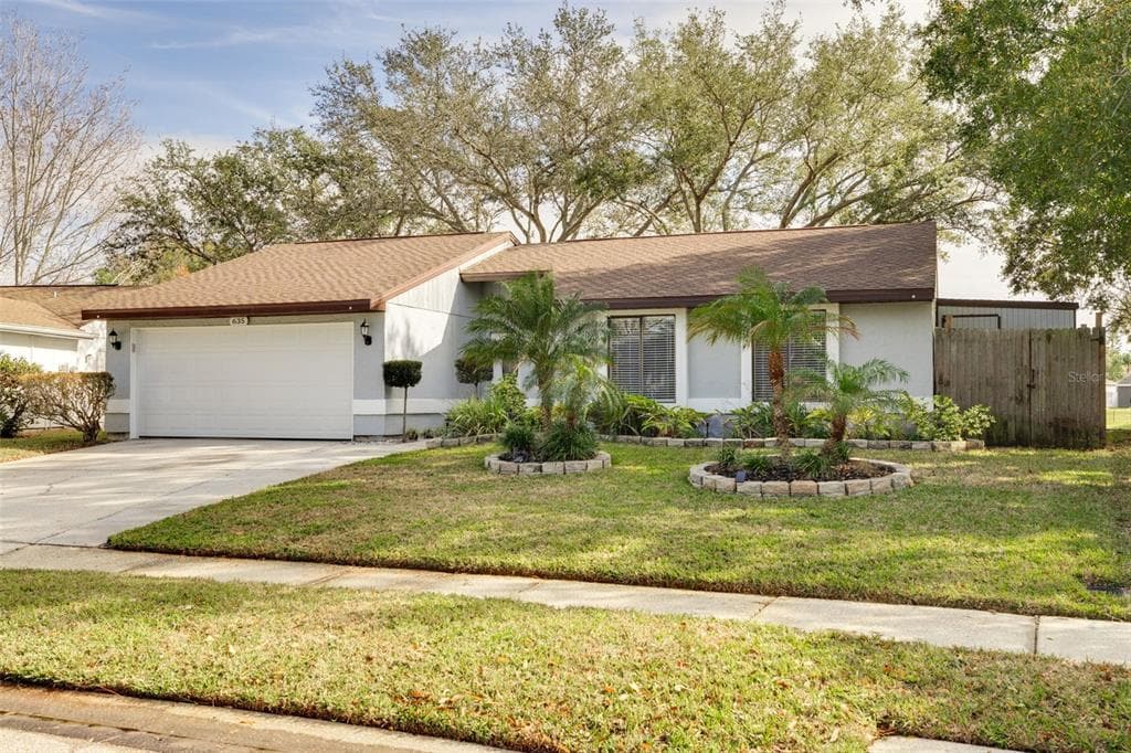 635 BAY LAKE TRAIL OLDSMAR, FL 34677