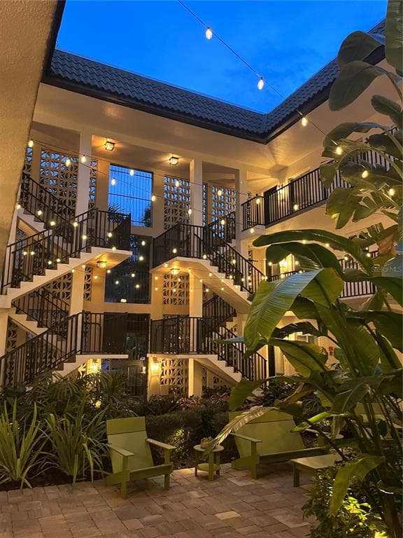 125 5TH AVENUE NE UNIT 130 ST PETERSBURG, FL 33701