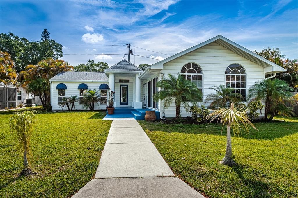 2926 CLINTON STREET S GULFPORT, FL 33707