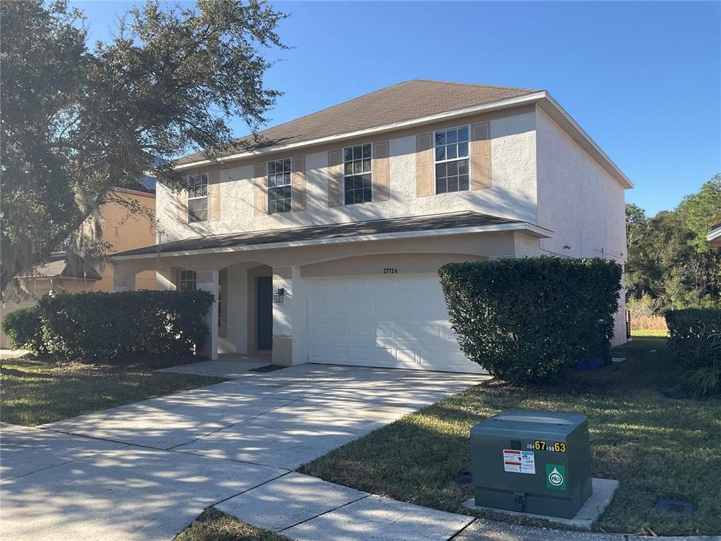 27724 SKY LAKE CIRCLE WESLEY CHAPEL, FL 33544