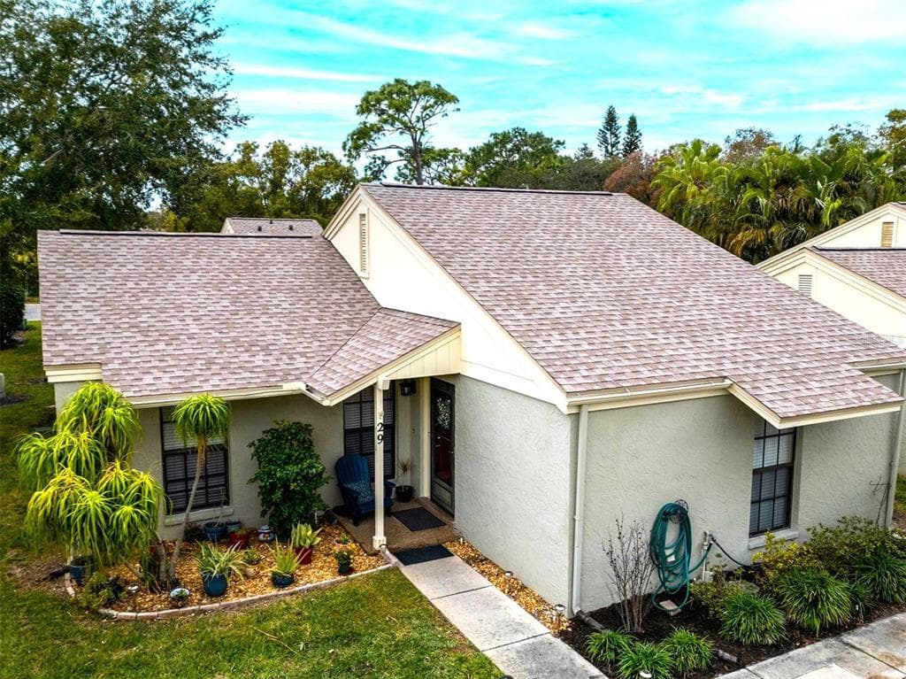 29 WINDRUSH BAY DRIVE TARPON SPRINGS, FL 34689