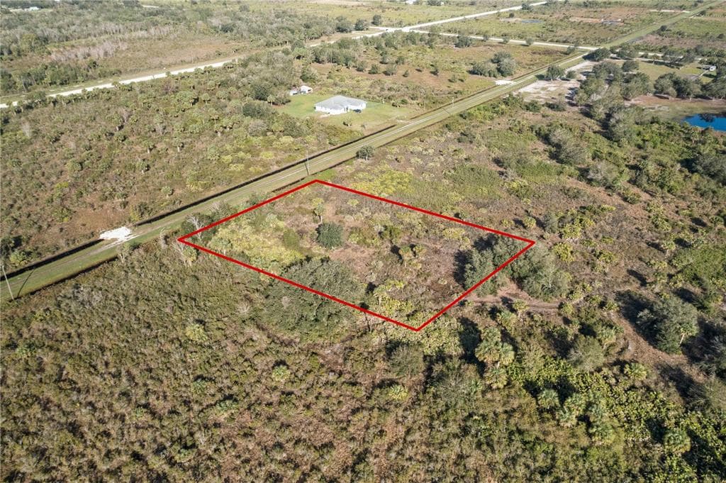 19582 NW 254TH STREET OKEECHOBEE, FL 34972