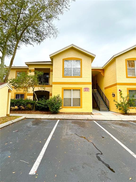 5621 PINNACLE HEIGHTS CIRCLE UNIT 206 TAMPA, FL 33624