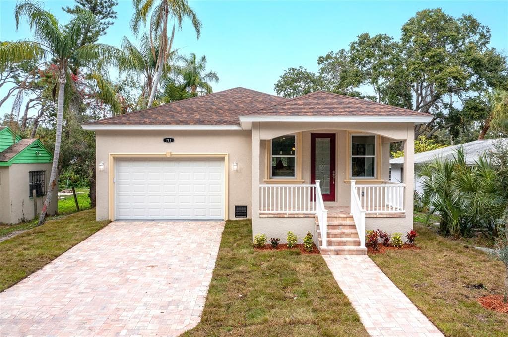711 28TH AVE S ST PETERSBURG, FL 33705