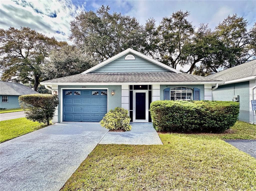 6701 BASSWOOD CIRCLE ZEPHYRHILLS, FL 33542