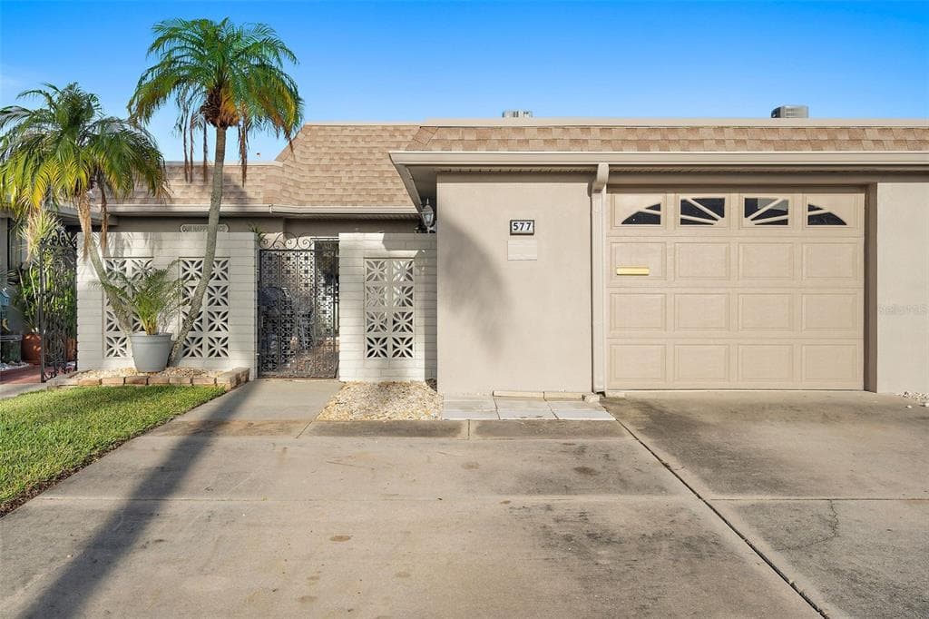 577 BOCA CIEGA POINT BOULEVARD N ST PETERSBURG, FL 33708