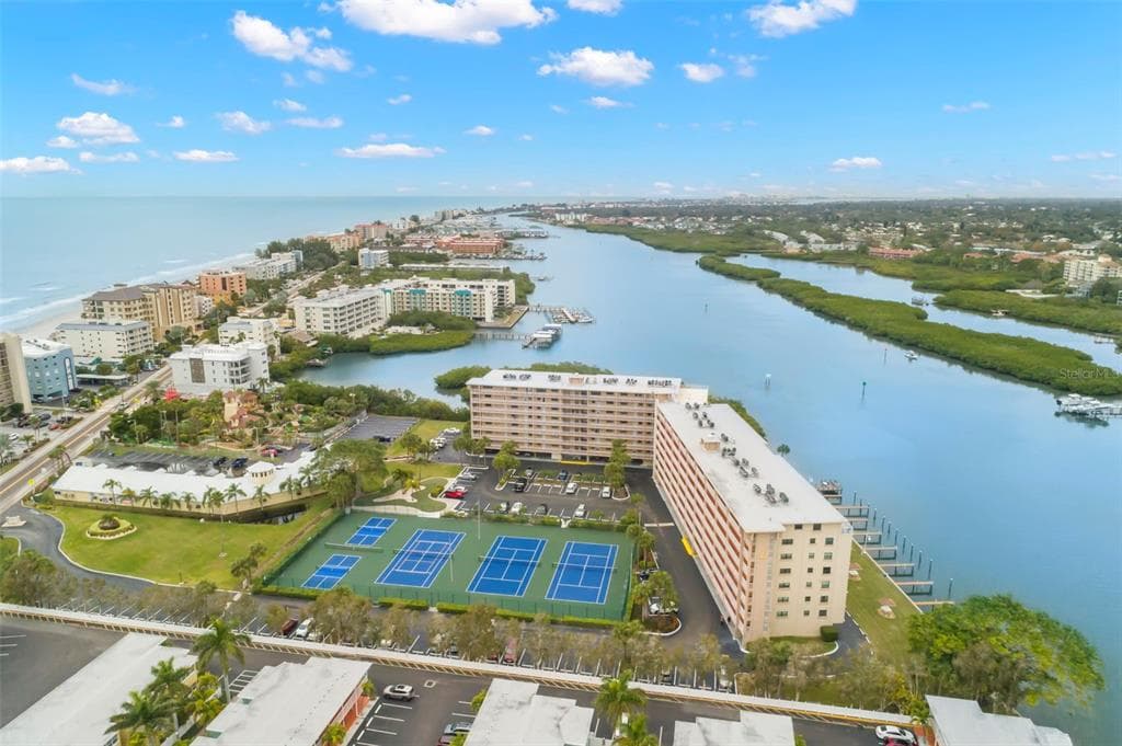 19451 GULF BOULEVARD UNIT 802