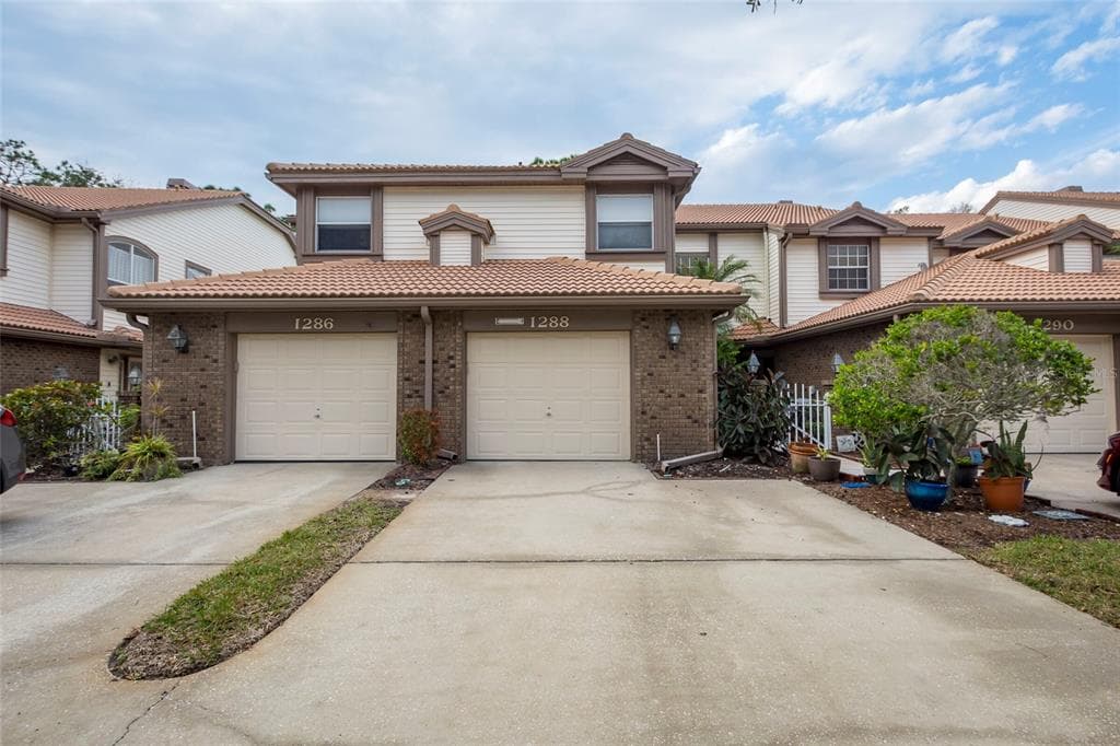 1288 CLAYS TRAIL OLDSMAR, FL 34677