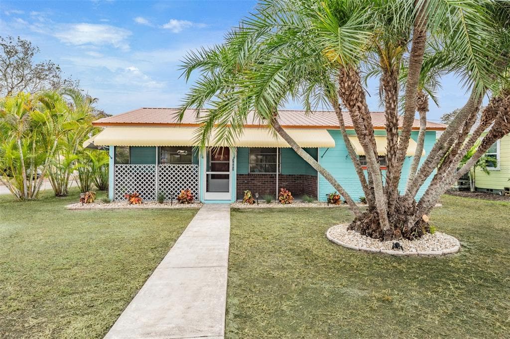 3002 DUPONT STREET S GULFPORT, FL 33707