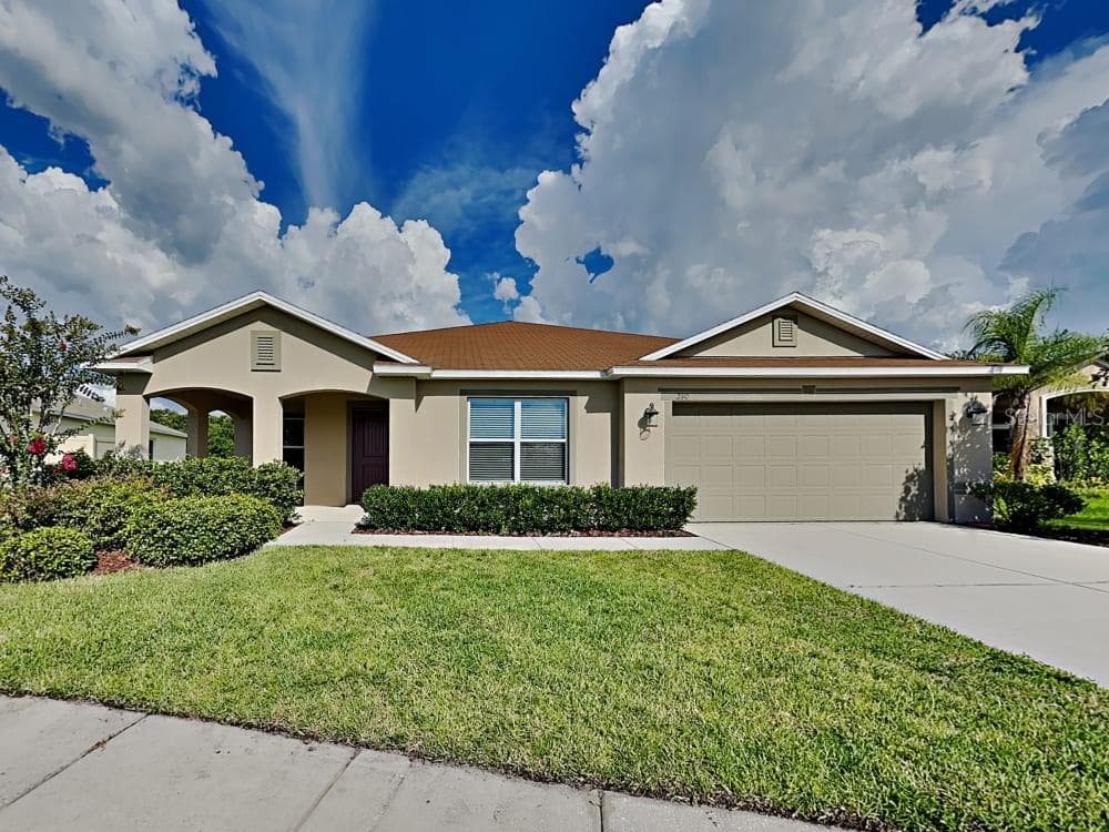 240 STAR SHELL DRIVE APOLLO BEACH, FL 33572