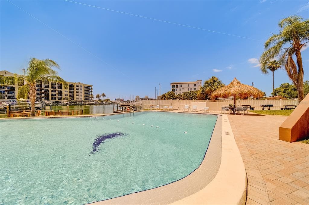 255 DOLPHIN POINT UNIT 1012 CLEARWATER BEACH, FL 33767