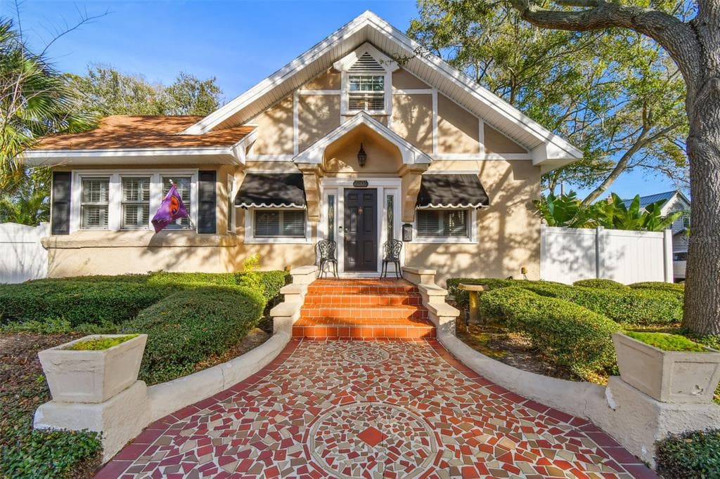1801 8TH STREET N ST PETERSBURG, FL 33704