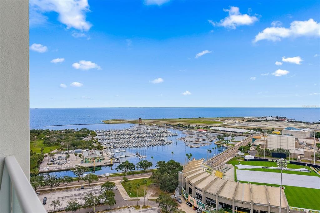 175 1ST STREET S UNIT 2206 ST PETERSBURG, FL 33701