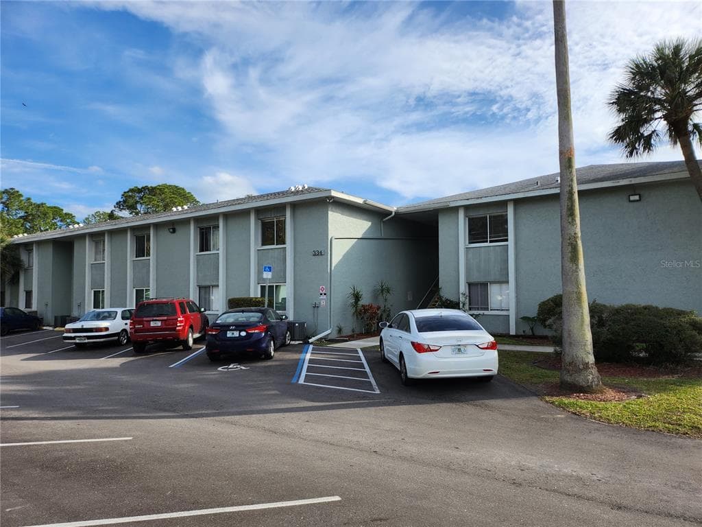 334 48TH AVENUE N UNIT 227 ST PETERSBURG, FL 33703