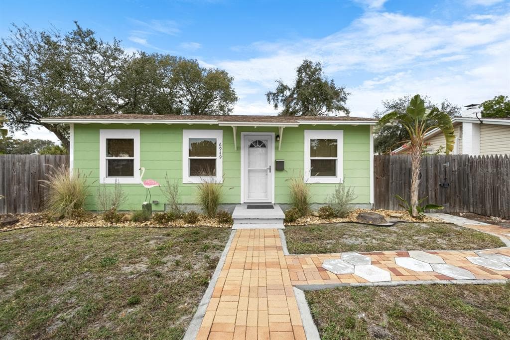 6949 4TH AVENUE N ST PETERSBURG, FL 33710