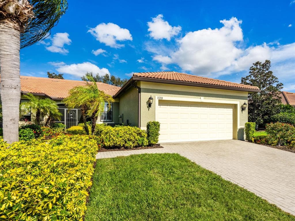 11210 CAMPAZZO DRIVE VENICE, FL 34292
