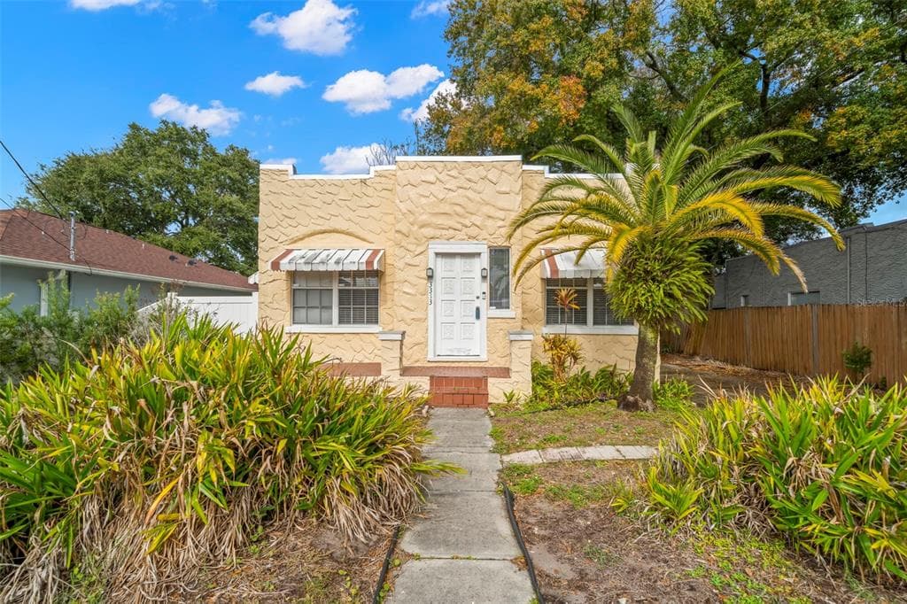 3313 W SAINT JOHN STREET TAMPA, FL 33607