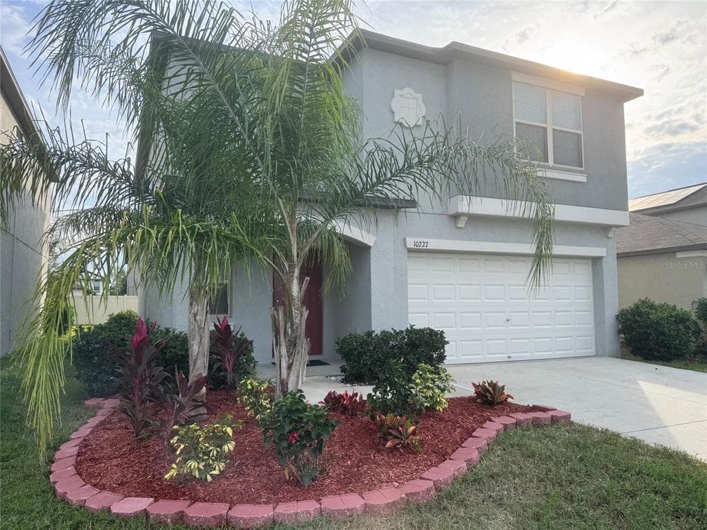 10220 HAPPY HEART AVENUE RIVERVIEW, FL 33578