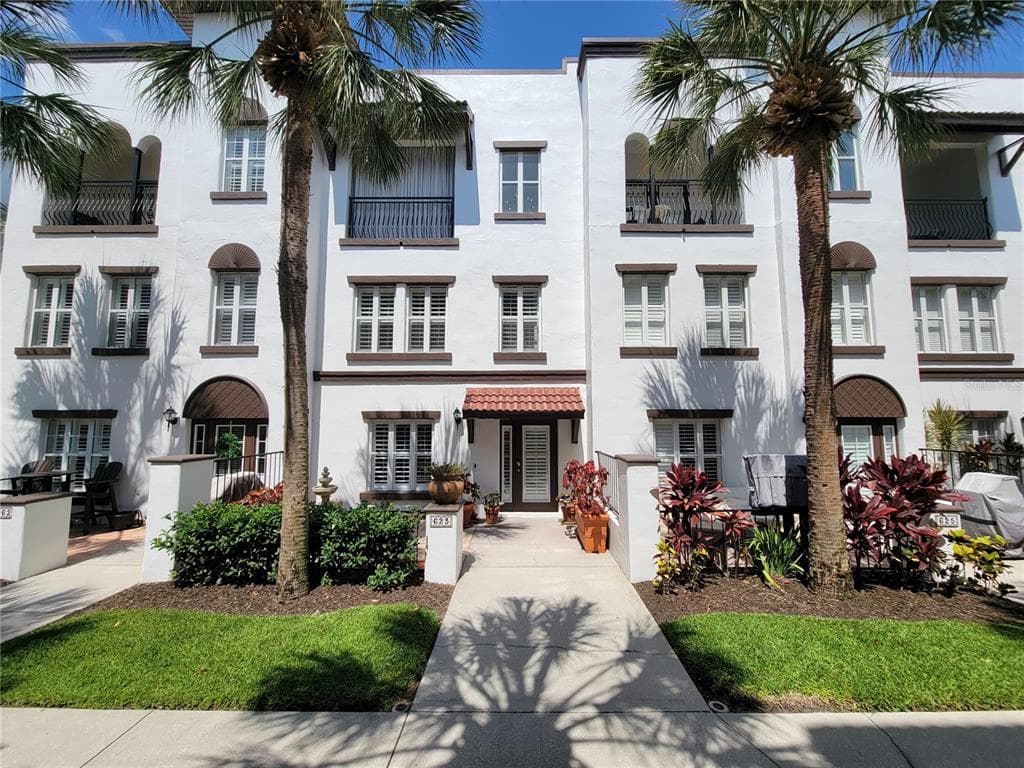 623 CASABELLA CIRCLE TAMPA, FL 33609